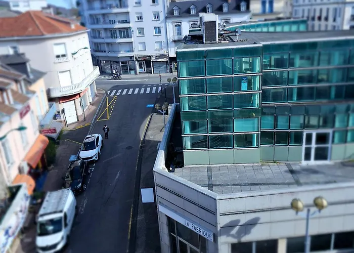 Du Commerce Et De Navarre لورد