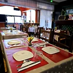 Du Commerce Et De Navarre Lourdes