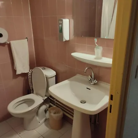 Du Commerce Et De Navarre Λούρδη