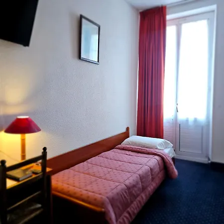 Hotel Du Commerce Et De Navarre