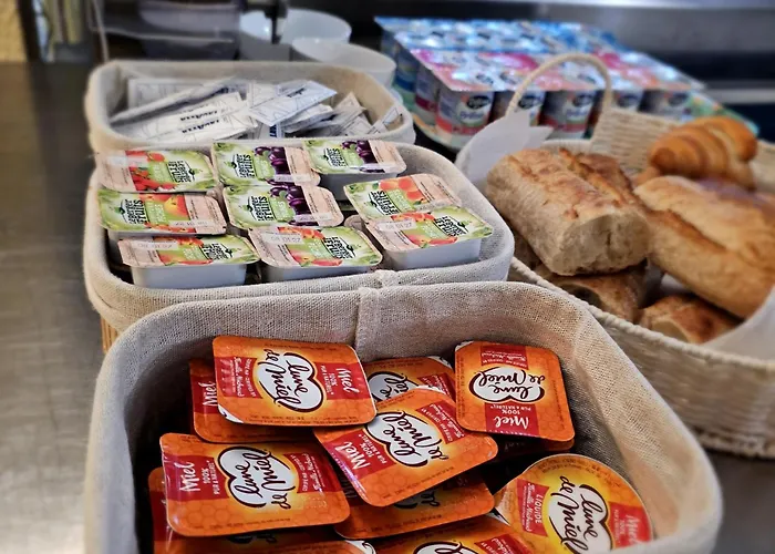 ホテル Du Commerce Et De Navarre