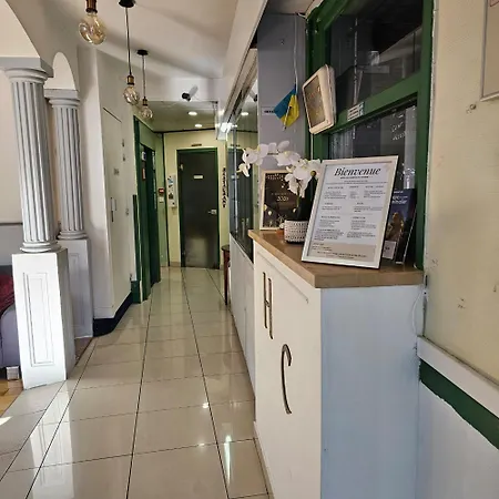 Du Commerce Et De Navarre