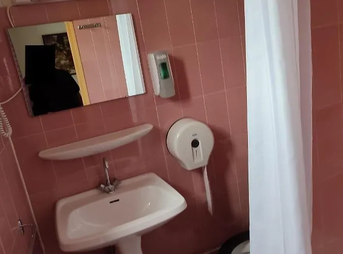 Du Commerce Et De Navarre