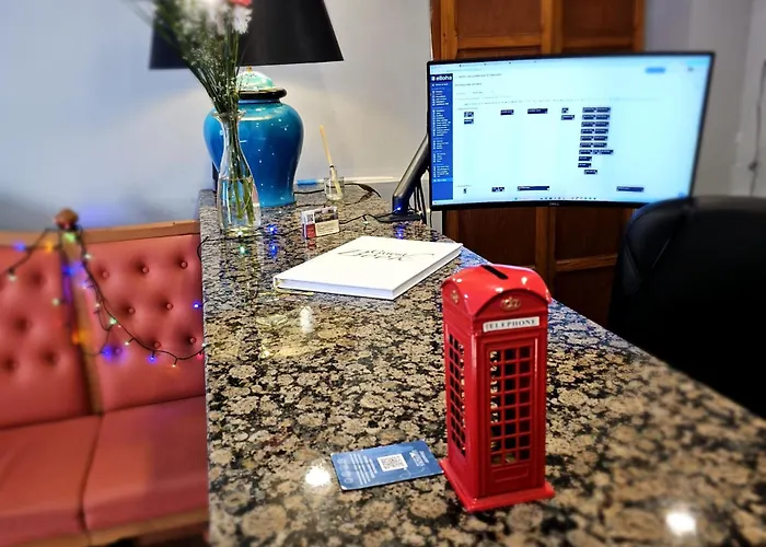 Du Commerce Et De Navarre Hotel 2*